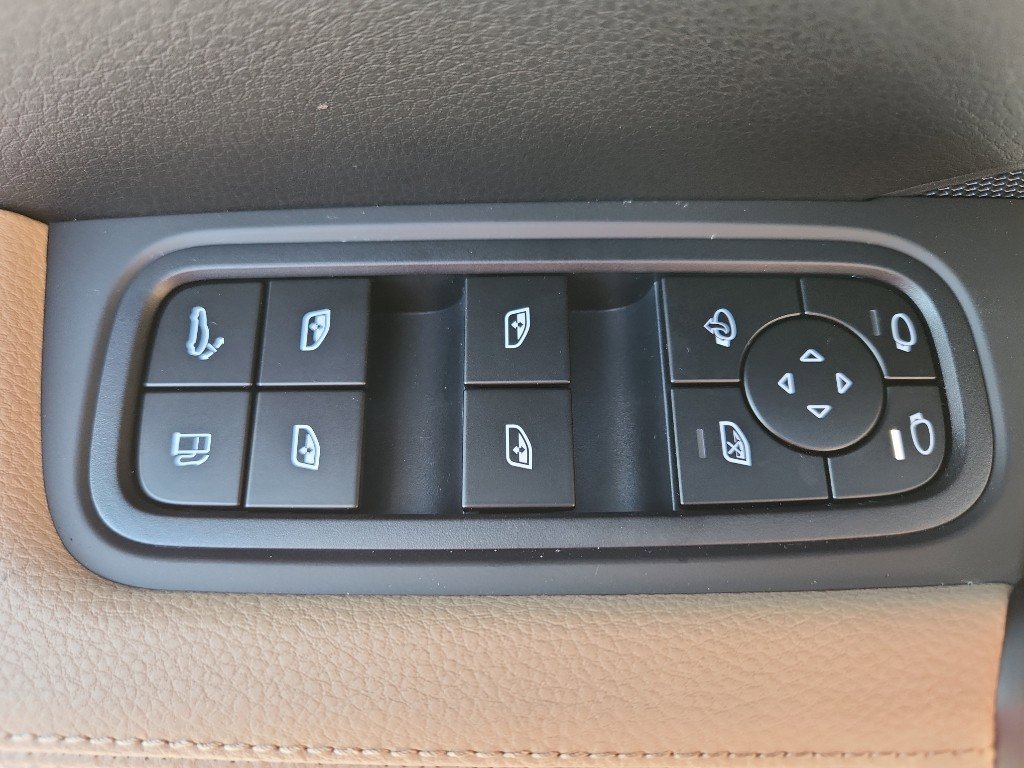 New 2026 Porsche Cayenne E-Hybrid image 17