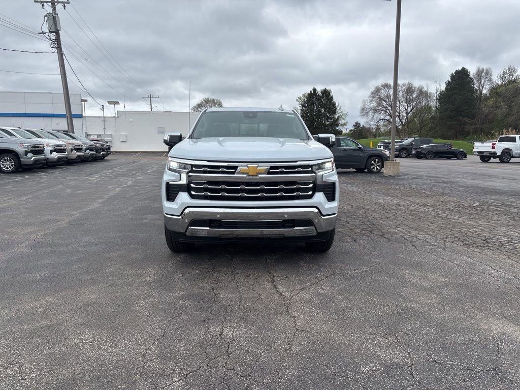 New 2026 Chevrolet Silverado 1500 LTZ w/ LTZ Premium Package AWD/4WD image 2