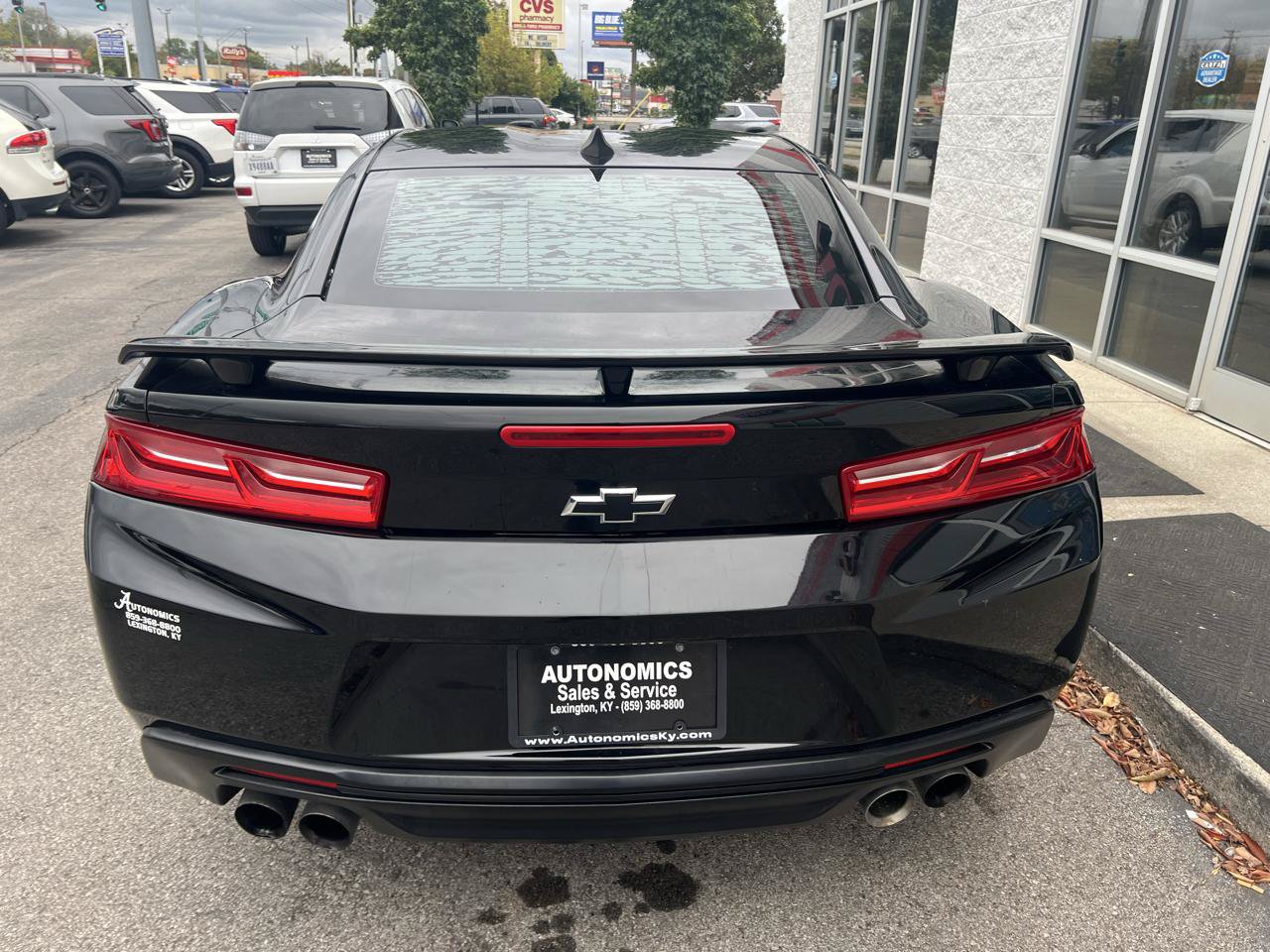 Used 2018 Chevrolet Camaro LT RWD image 6