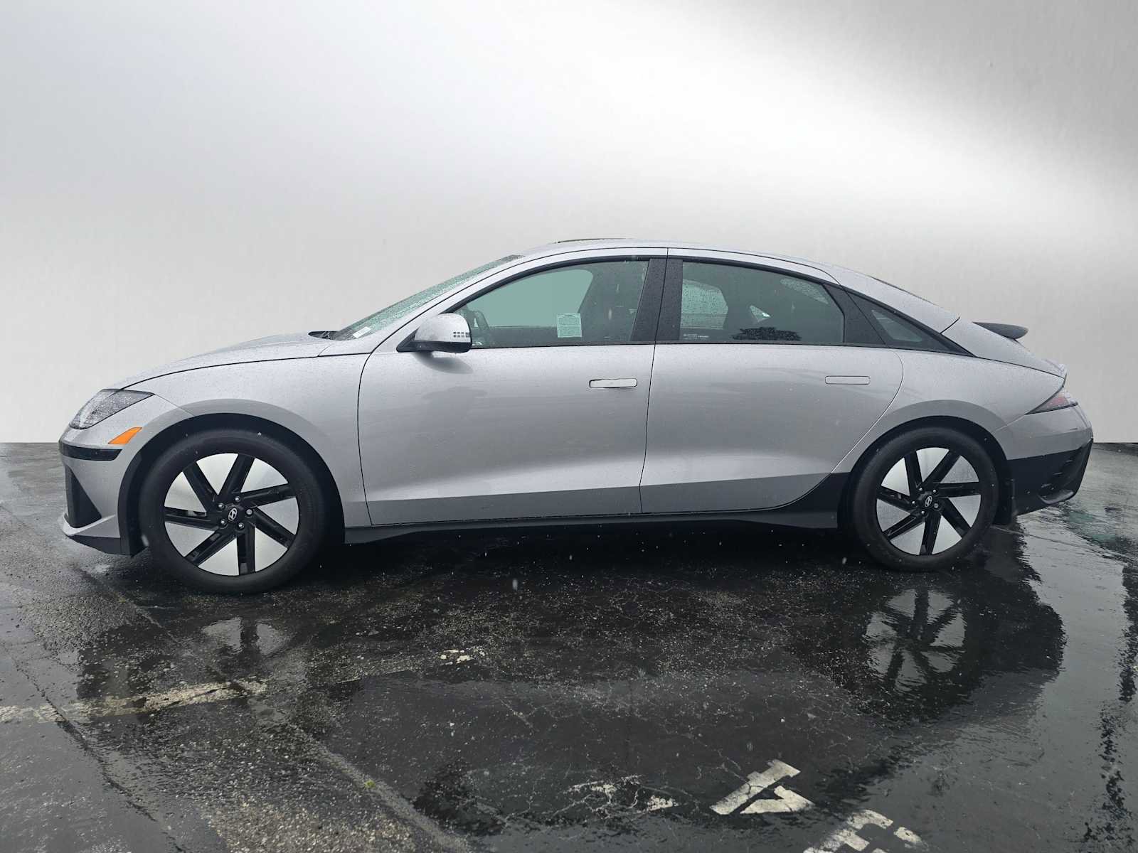 Used 2024 Hyundai Ioniq 6 SE image 6