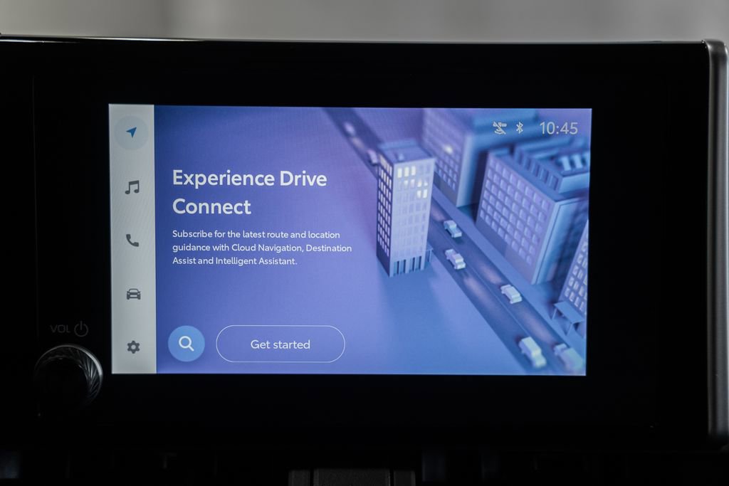 Used 2025 Toyota RAV4 XLE image 18