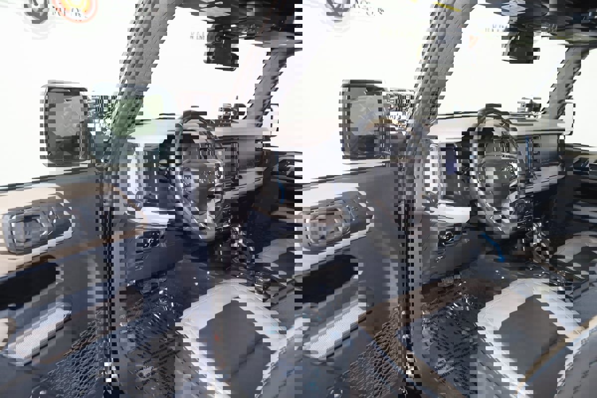 Used 2023 Ford Bronco Wildtrak image 53