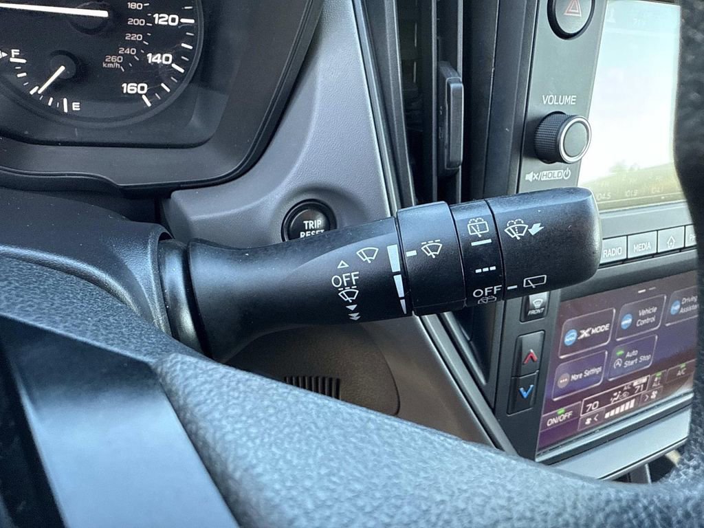 Certified 2024 Subaru Crosstrek 2.0i image 33
