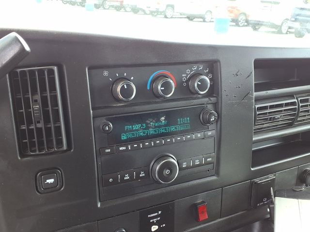 Used 2015 Chevrolet Express 2500 RWD image 7