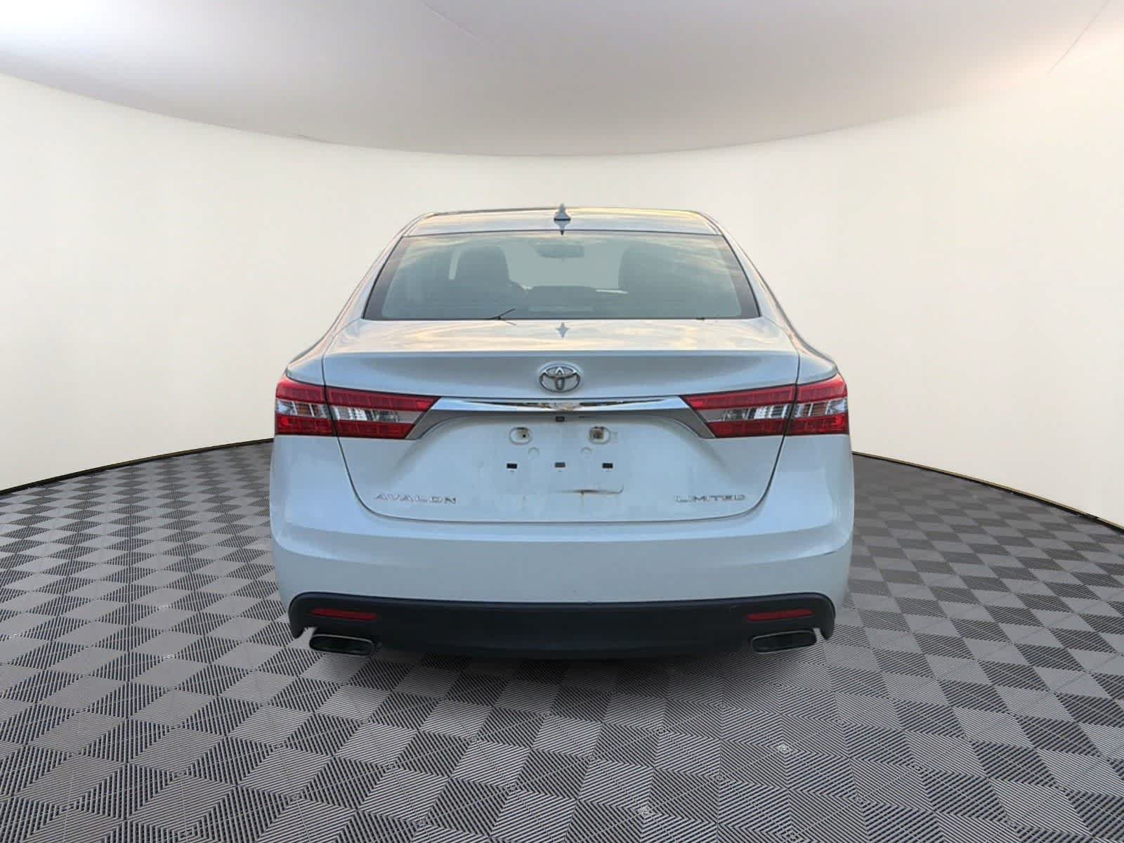 Used 2014 Toyota Avalon Limited FWD image 6