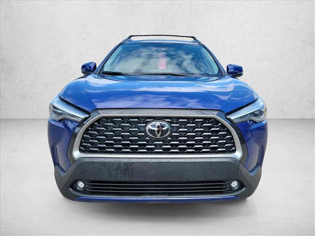 Used 2024 Toyota Corolla Cross XLE w/ Convenience Package image 2