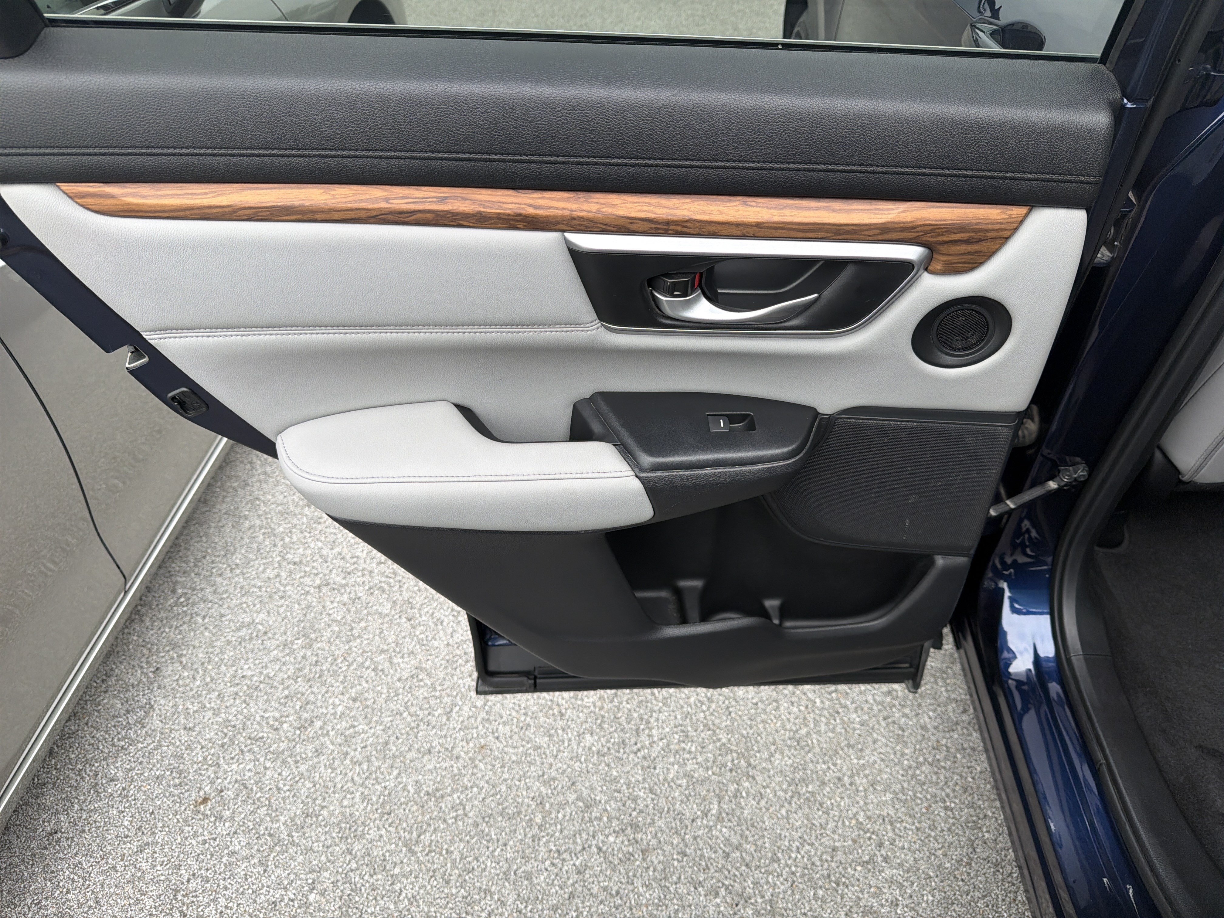 Used 2017 Honda CR-V EX-L image 52