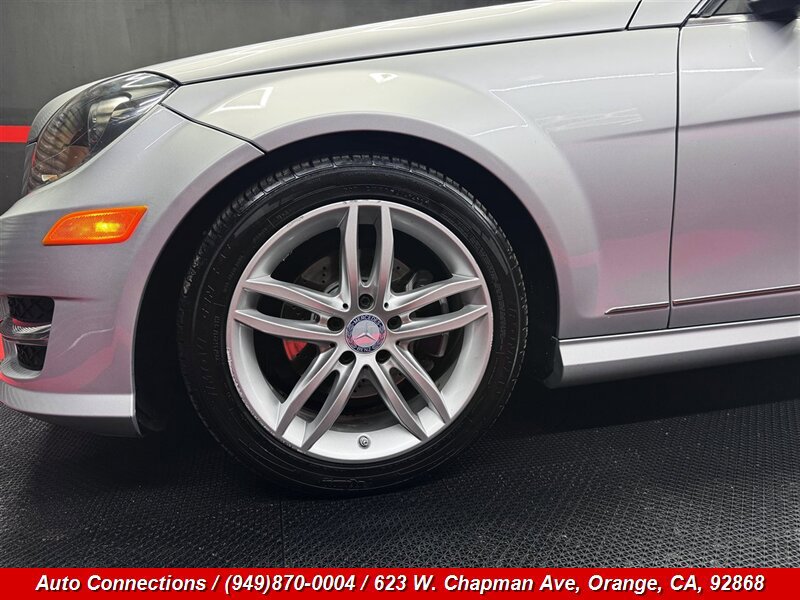Used 2014 Mercedes-Benz C 250 Luxury image 30