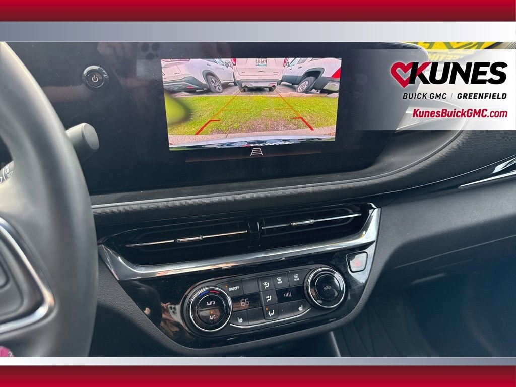 Used 2025 Buick Envista Sport Touring w/ Convenience I Package FWD image 18