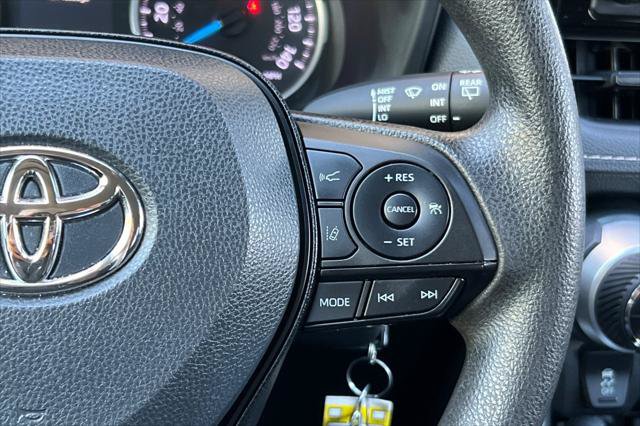 Certified 2022 Toyota RAV4 LE AWD/4WD image 26
