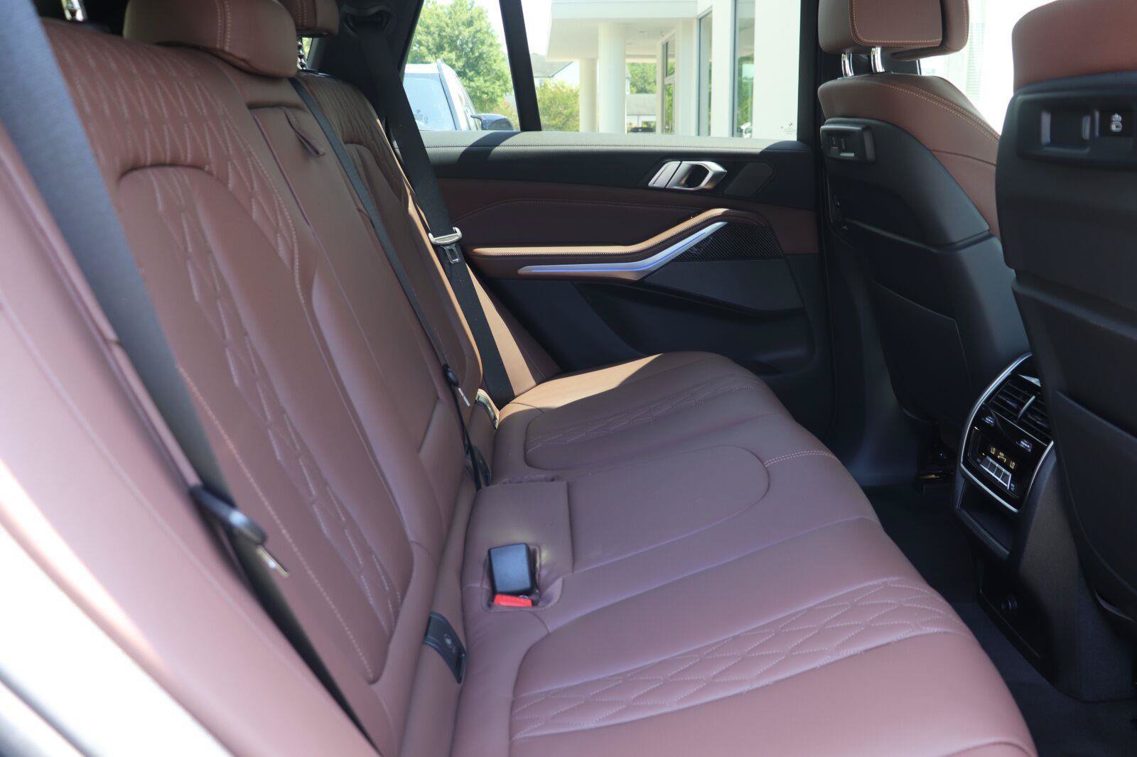 Used 2021 BMW X5 M50i w/ Premium Package AWD/4WD image 22