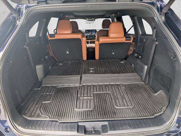 Used 2020 Toyota Highlander Platinum image 6