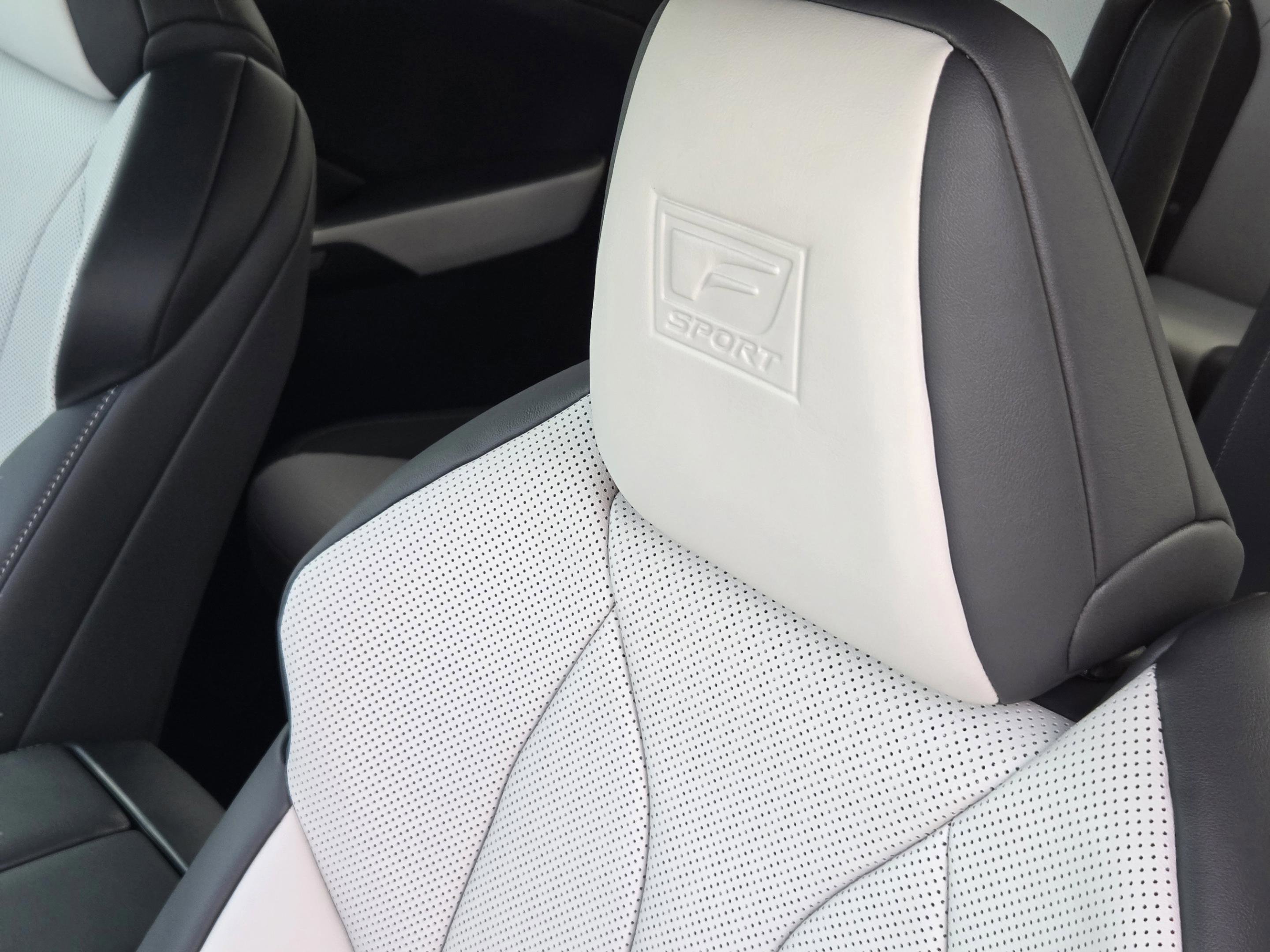 New 2026 Lexus TX 500h AWD image 17