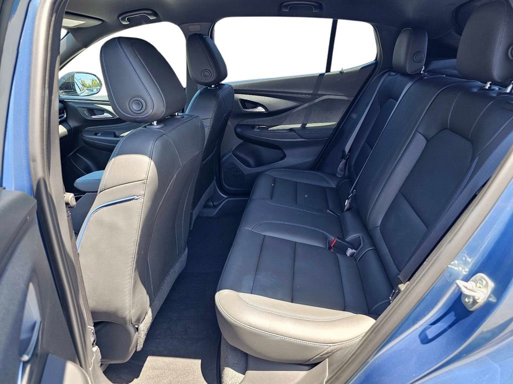 Used 2025 Buick Envista Sport Touring w/ Convenience I Package FWD image 32