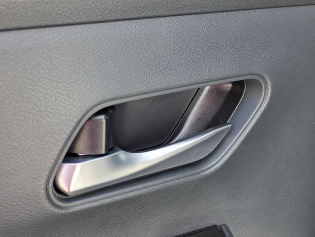 Used 2026 Nissan Kicks SR FWD image 25