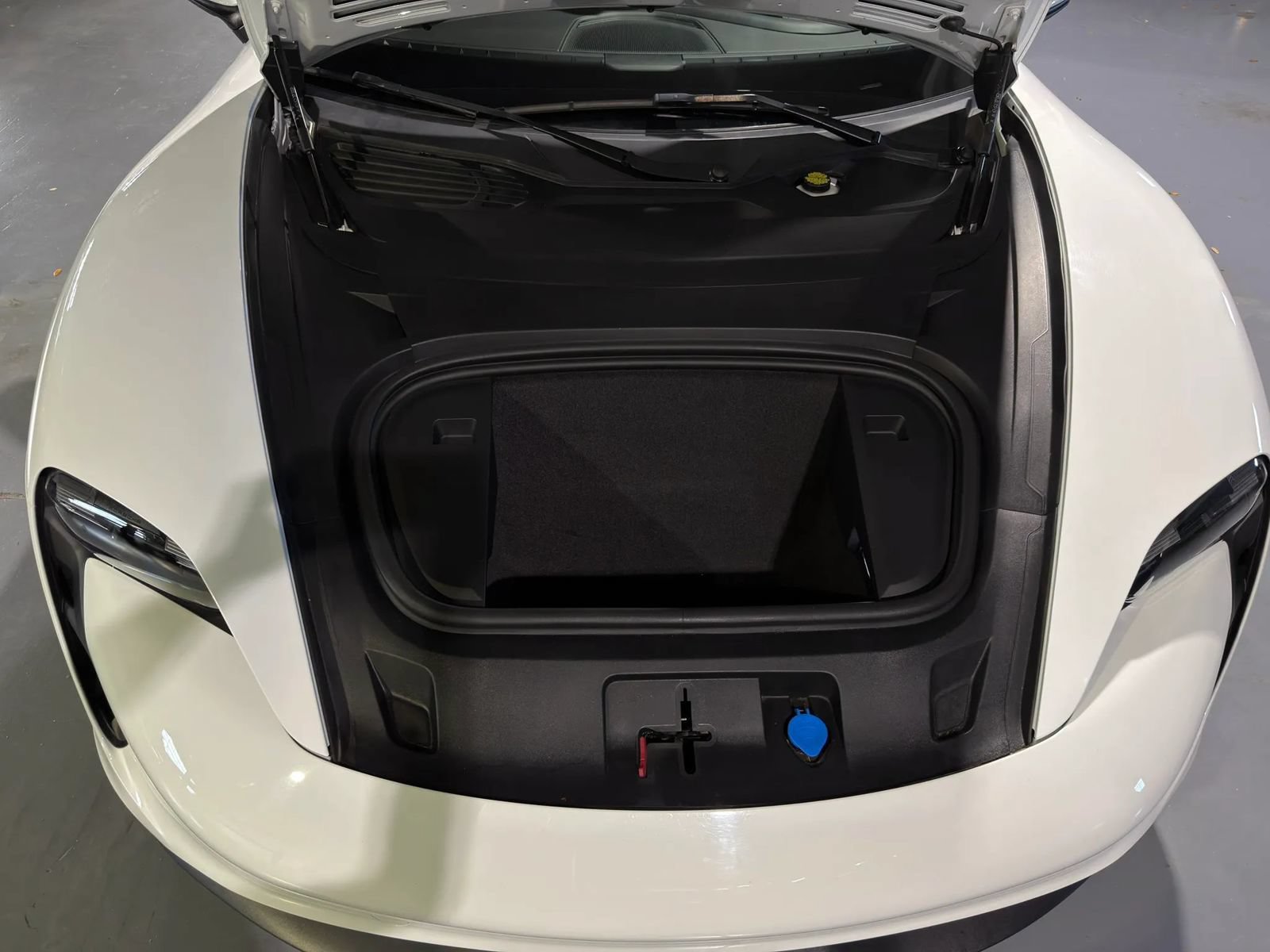 Used 2022 Porsche Taycan RWD image 43
