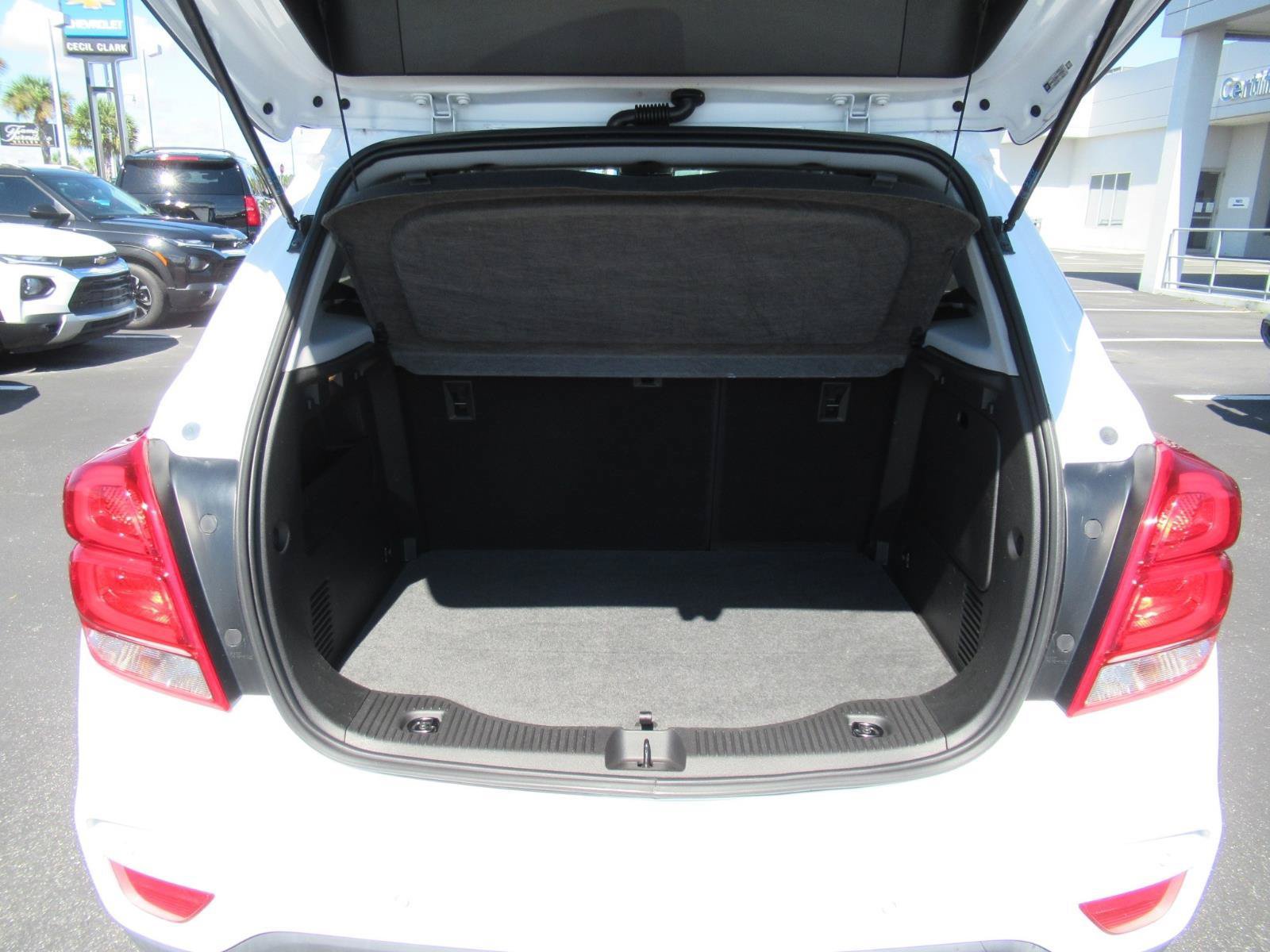 Certified 2020 Chevrolet Trax LT w/ Driver Confidence Package FWD image 33