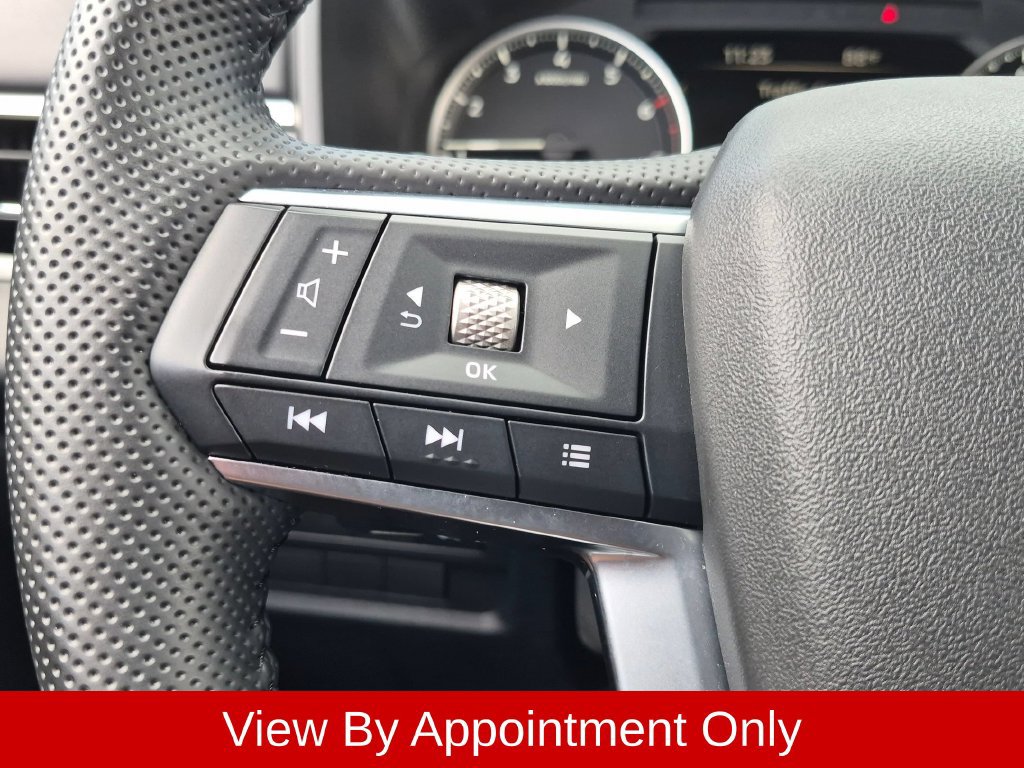 Used 2025 Mitsubishi Outlander SE AWD/4WD image 14