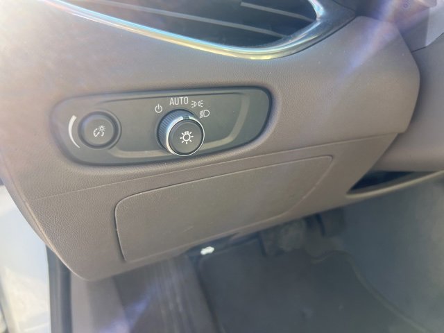 Used 2024 Chevrolet Malibu LT image 11