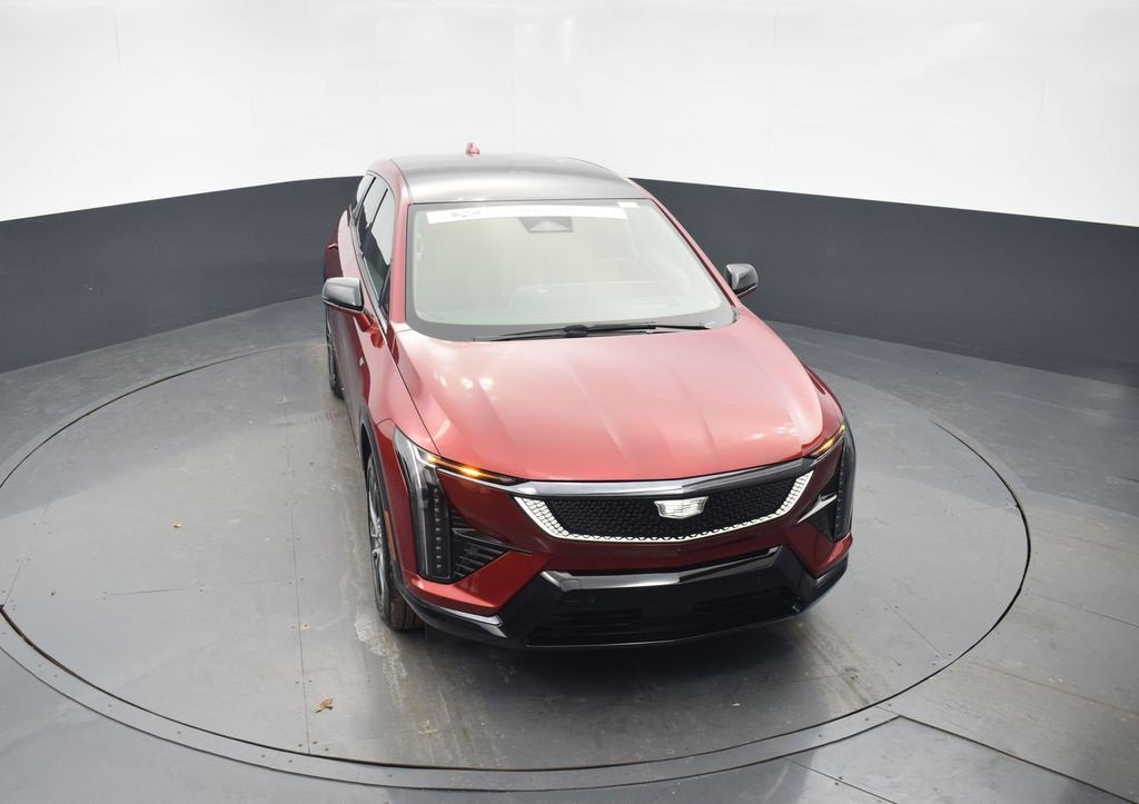 Certified 2025 Cadillac Optiq Sport 2 w/ LPO, Floor Liner Package image 44