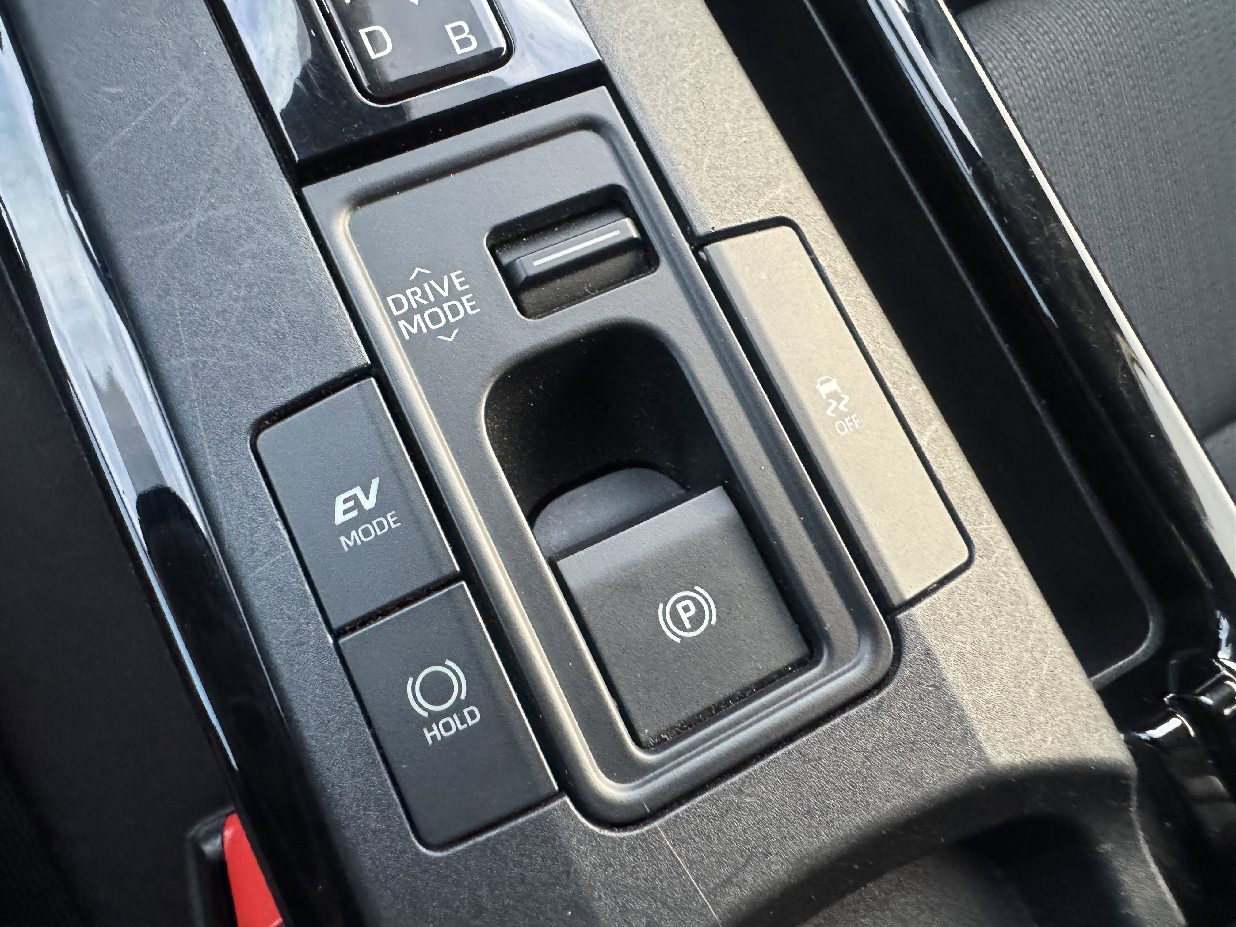 Used 2023 Toyota Prius LE image 30