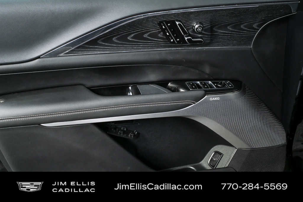 Used 2024 Cadillac Lyriq Sport image 7