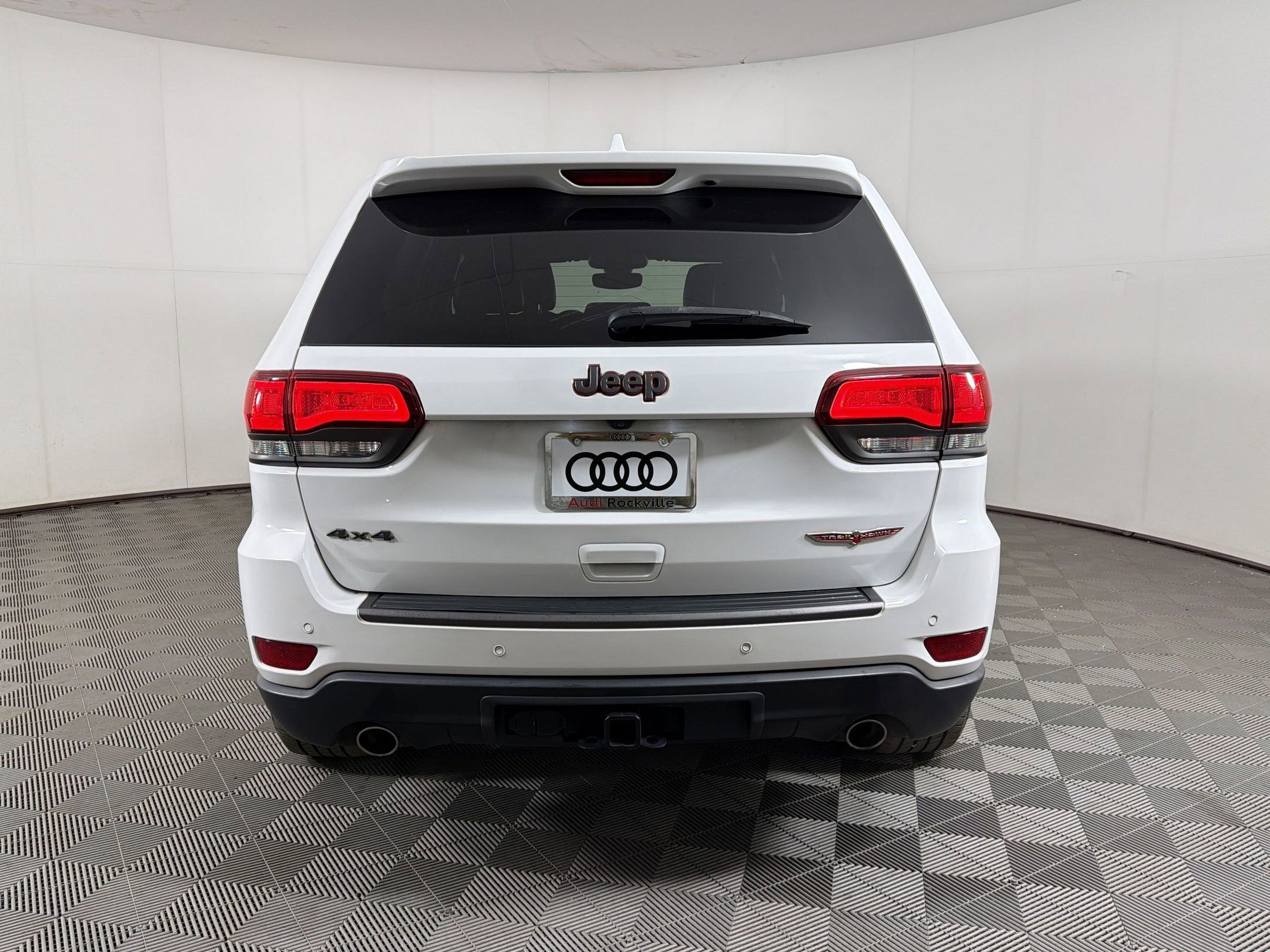 Used 2019 Jeep Grand Cherokee Trailhawk AWD/4WD image 10
