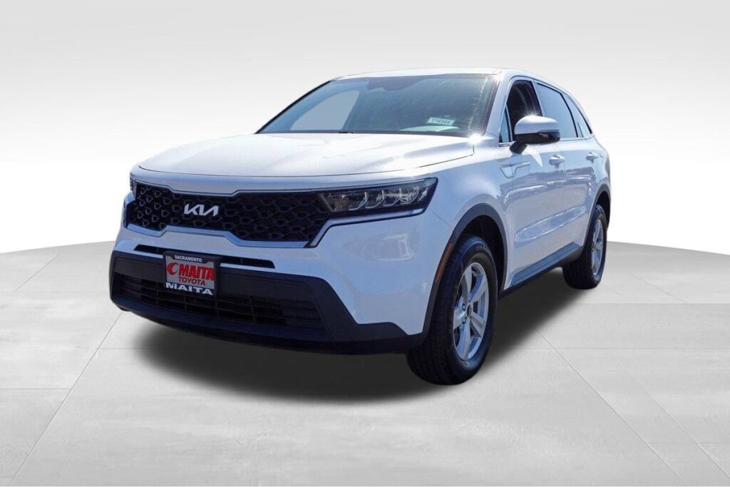 Used 2022 Kia Sorento LX image 8