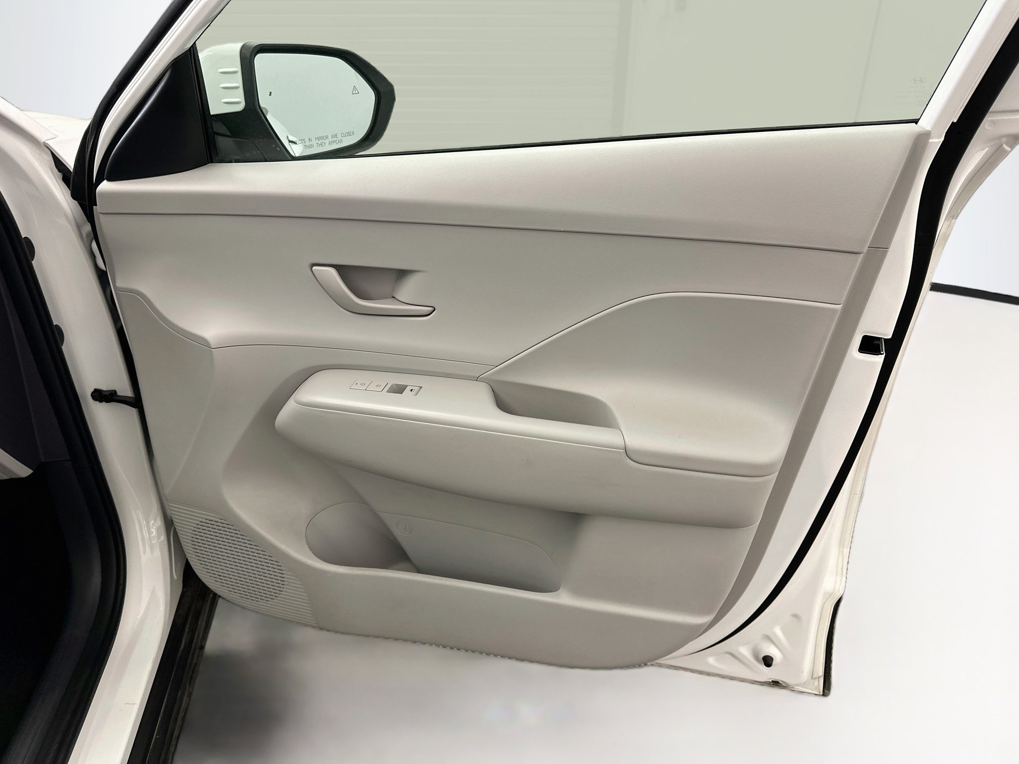 Used 2025 Hyundai Kona SEL AWD/4WD image 33