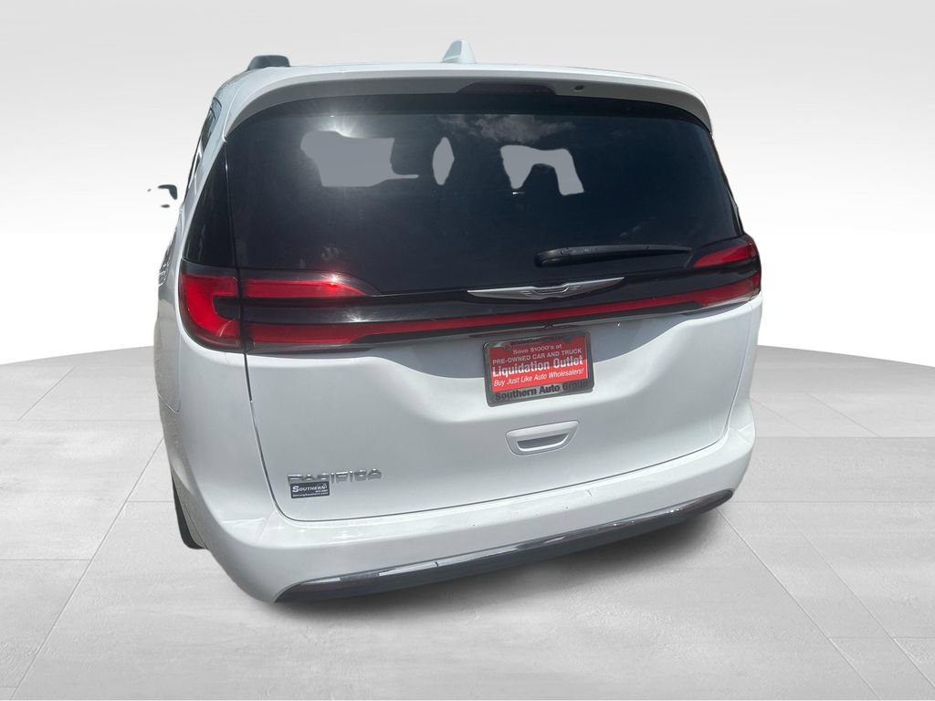Used 2022 Chrysler Pacifica Touring-L FWD image 19
