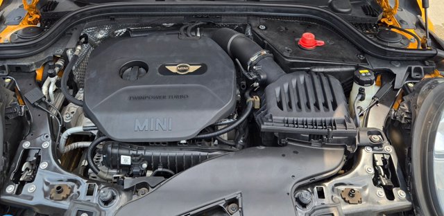 Used 2016 MINI Cooper 4-Door Hardtop FWD image 18