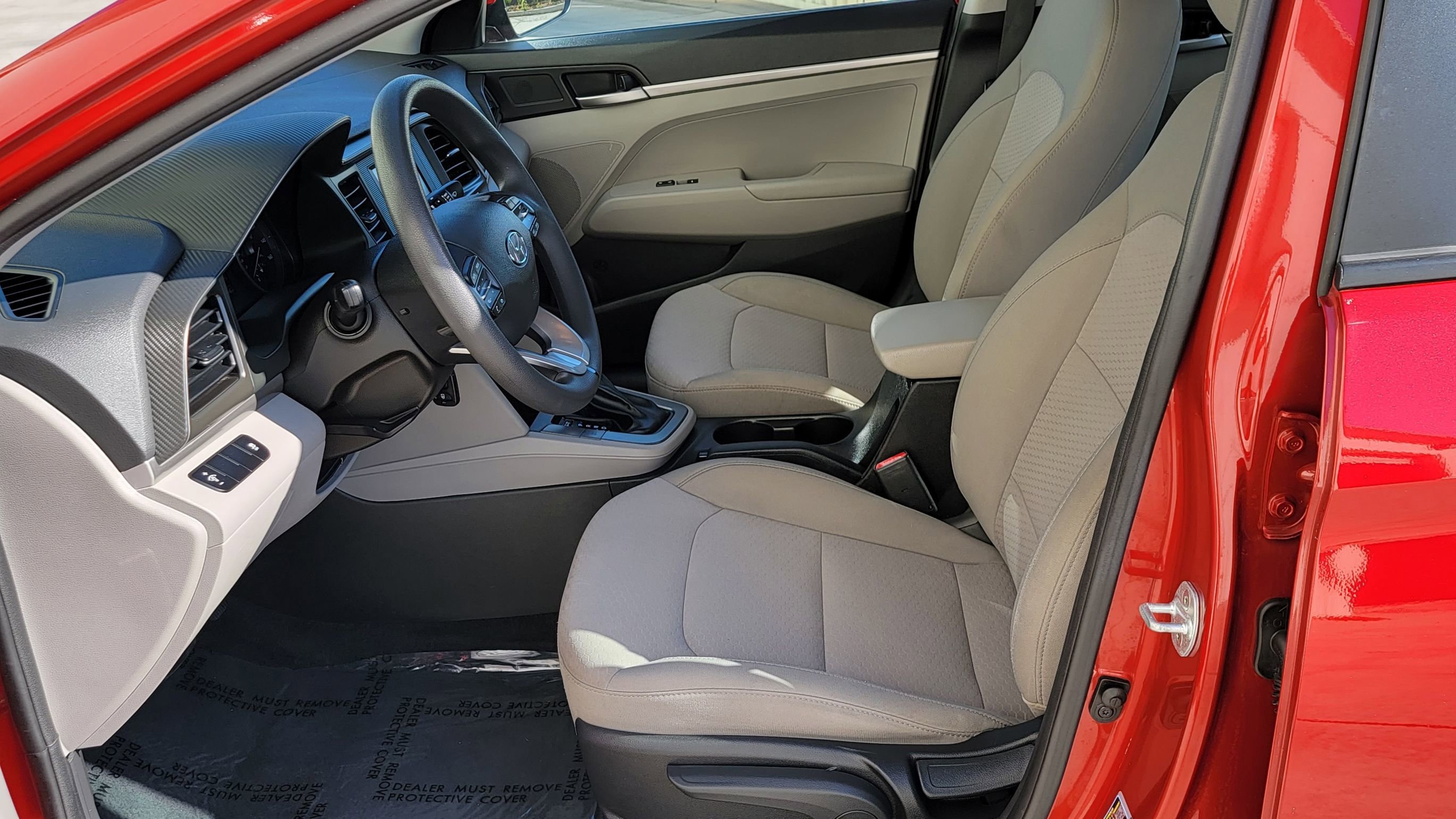Used 2019 Hyundai Elantra SE FWD image 16