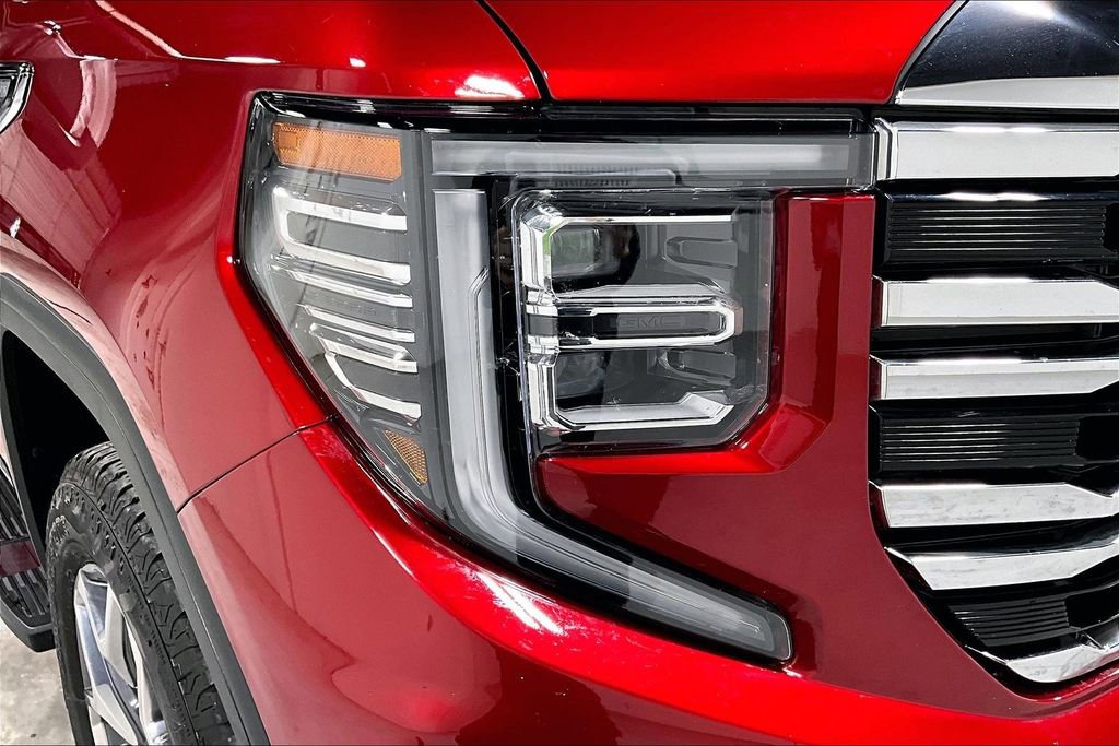 Used 2025 GMC Sierra 1500 SLT image 39