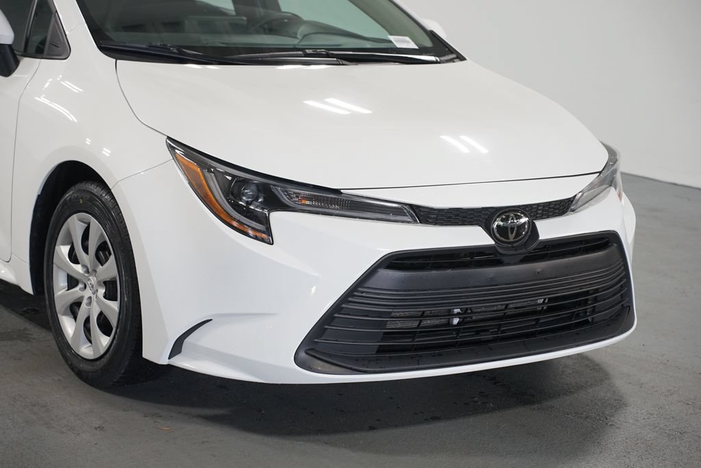 Certified 2024 Toyota Corolla LE FWD image 4