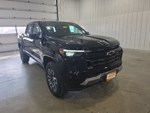 Used 2024 Chevrolet Colorado Z71 w/ Z71 Convenience Package 2 AWD/4WD image 2