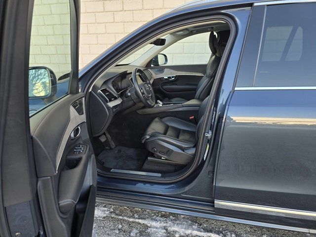 Used 2022 Volvo XC90 T8 Inscription image 15