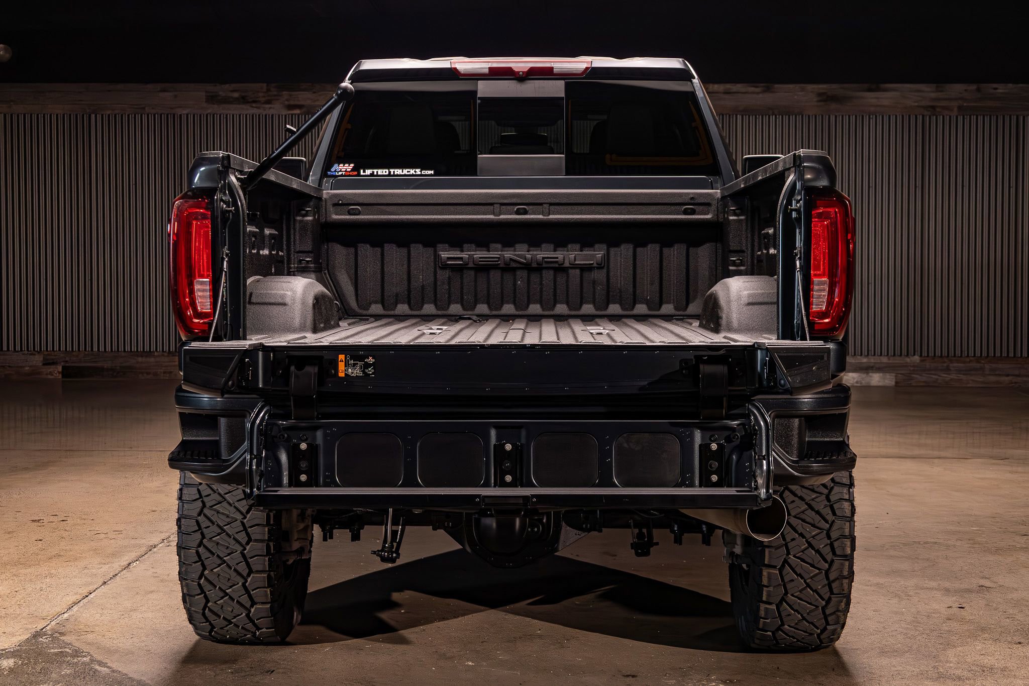 Used 2023 GMC Sierra 2500 Denali image 9