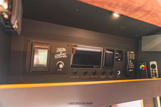 Used 2024 Mercedes-Benz Sprinter 2500 w/ Parking Package image 29