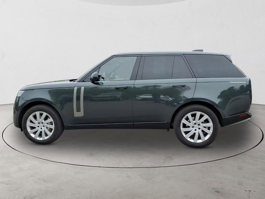 Used 2024 Land Rover Range Rover SE AWD/4WD image 8