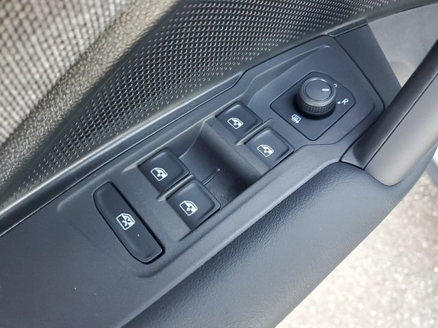 Certified 2025 Volkswagen Tiguan S image 13