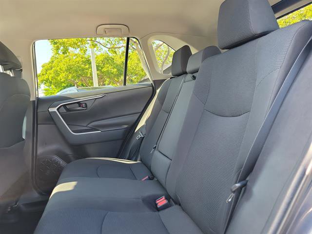 Used 2019 Toyota RAV4 LE image 29