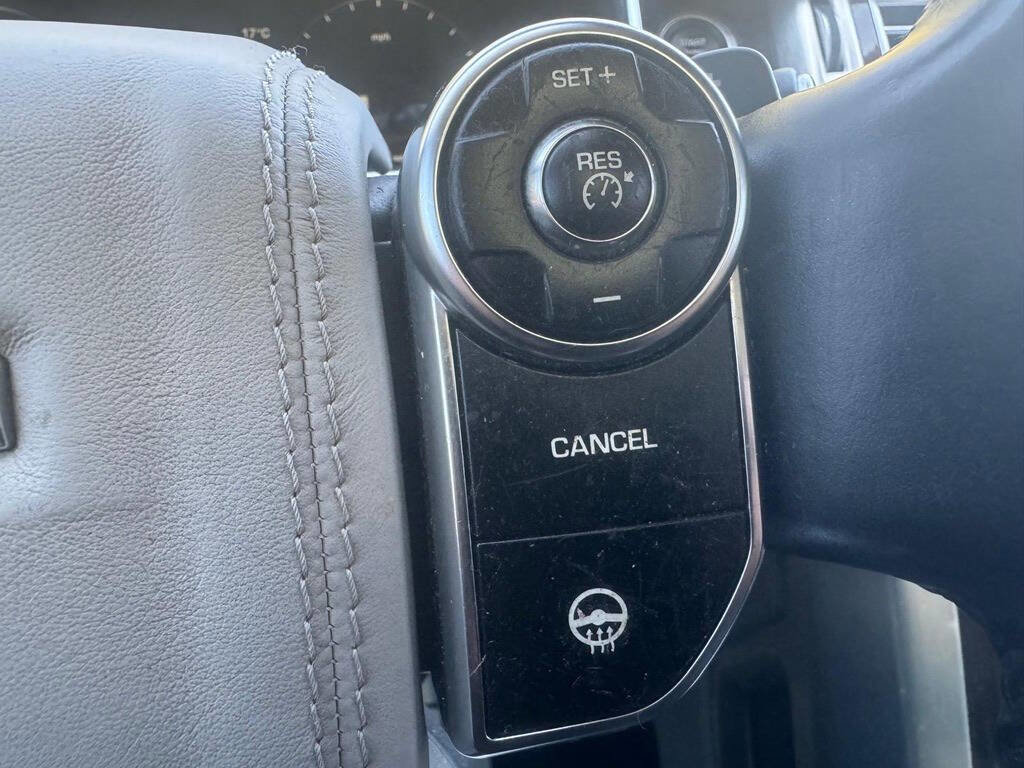 Used 2015 Land Rover Range Rover Supercharged image 19