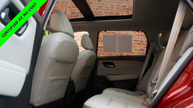 Used 2022 Nissan Rogue SV w/ SV Premium Package image 31