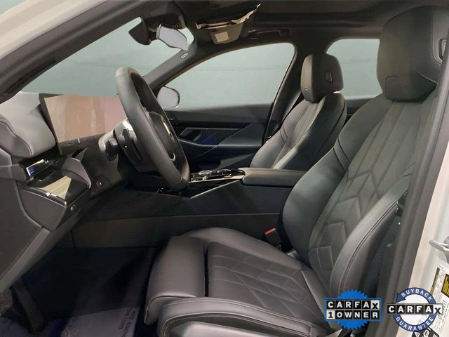 Used 2025 BMW 530i xDrive image 17