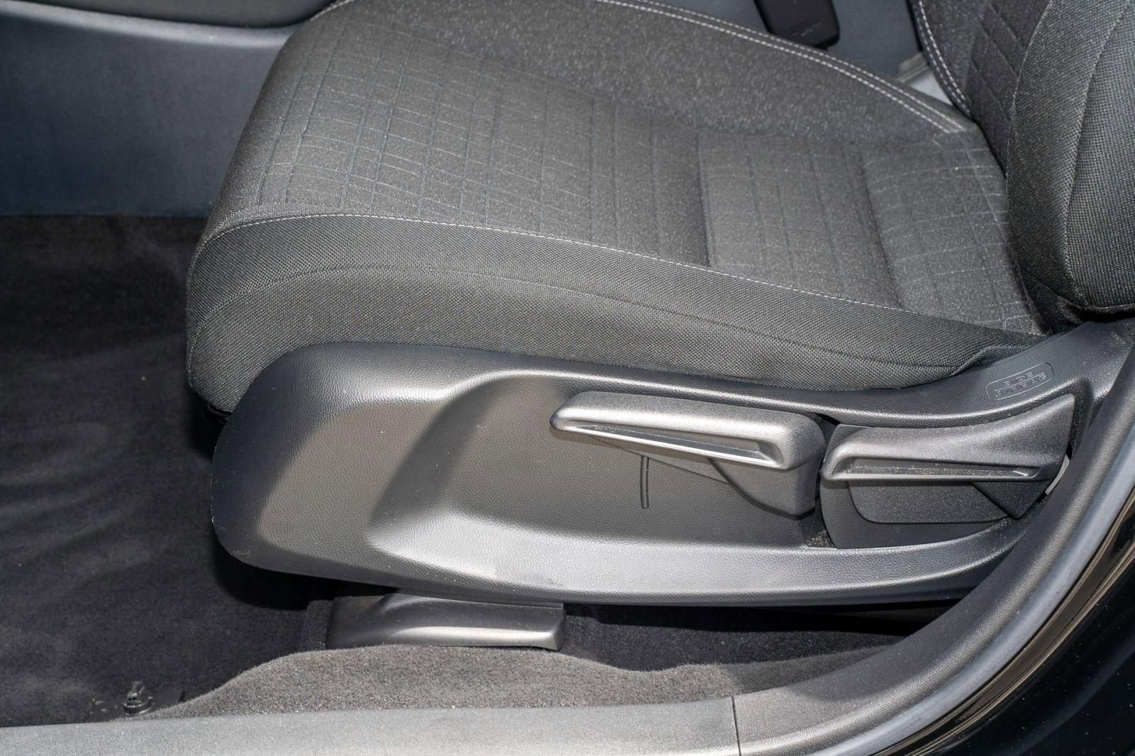Certified 2024 Honda HR-V LX image 29