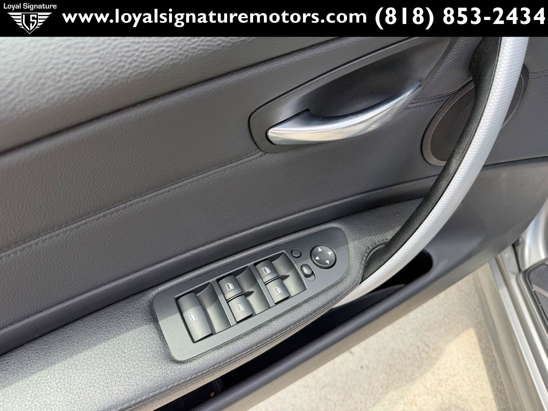 Used 2012 BMW 135i Convertible RWD image 15
