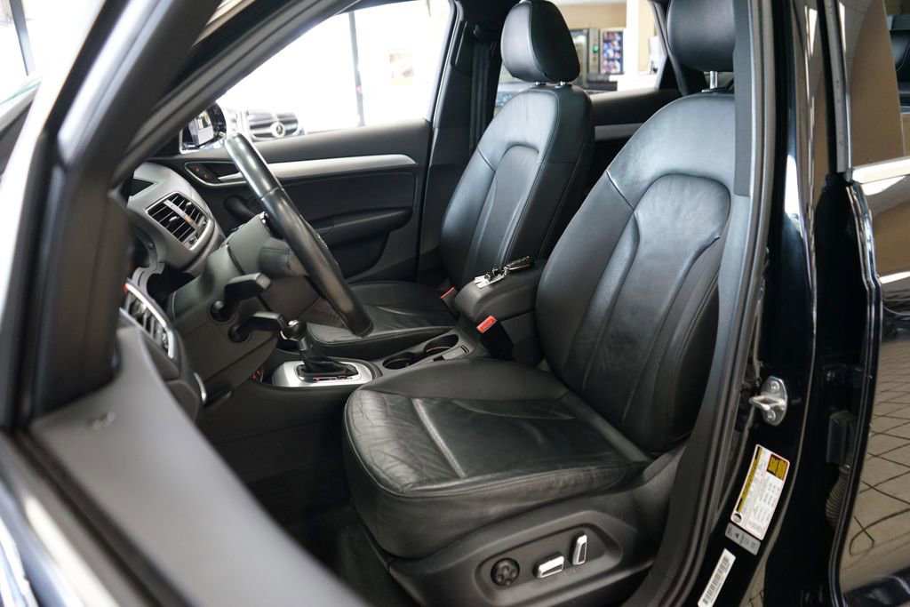 Used 2016 Audi Q3 2.0T Premium Plus w/ Technology Package image 2