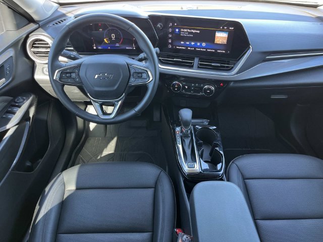 Certified 2025 Chevrolet Trax ACTIV w/ Driver Confidence Package FWD image 13