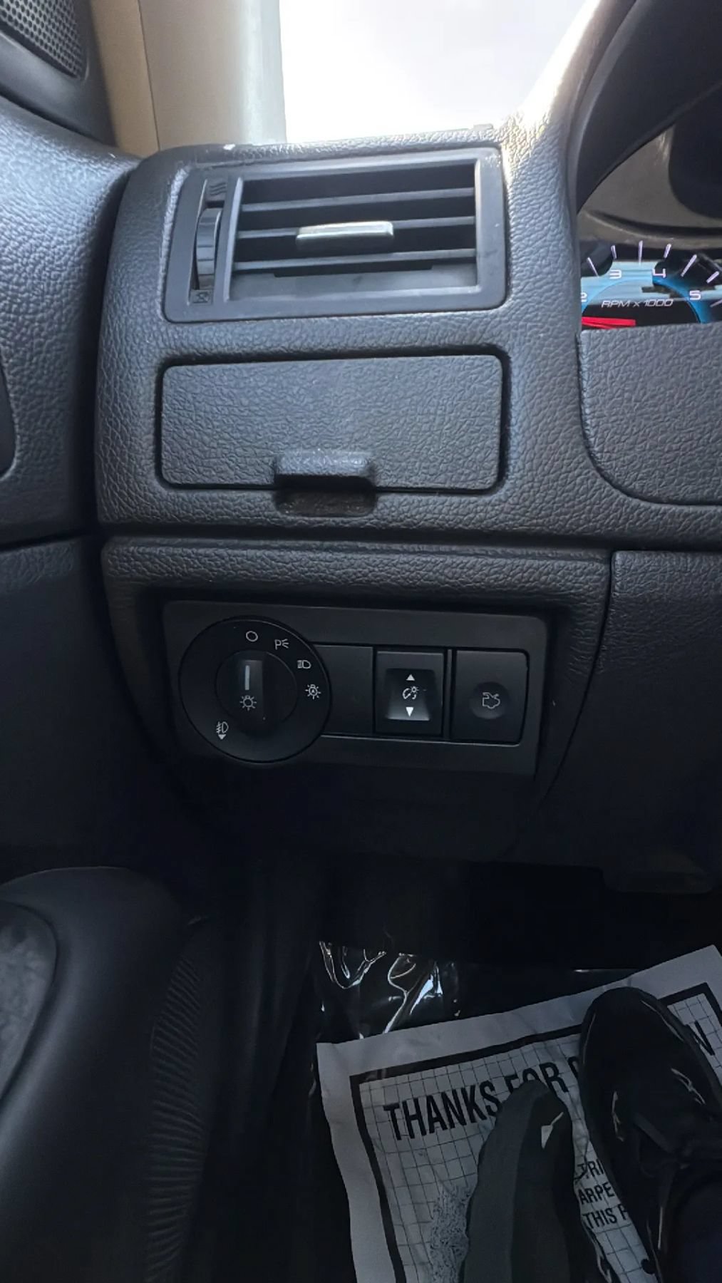 Used 2011 Ford Fusion SE FWD image 18