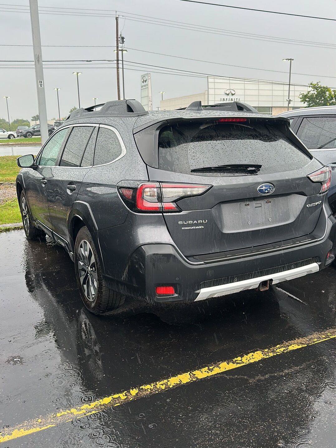 Used 2024 Subaru Outback Limited AWD/4WD image 3